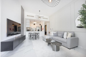 Awesome 1-Bedroom in Al Barshaa South, Near to Dubai Adventures!